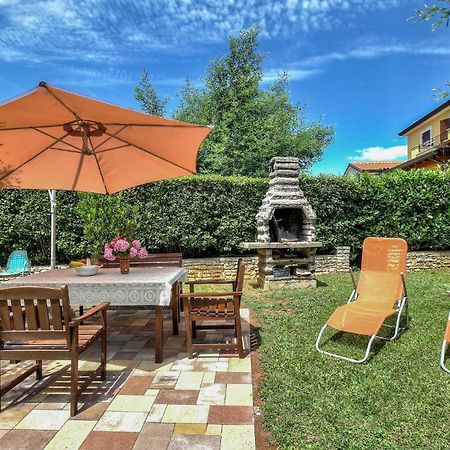 Amazing Apartment In Porec With Wifi Экстерьер фото