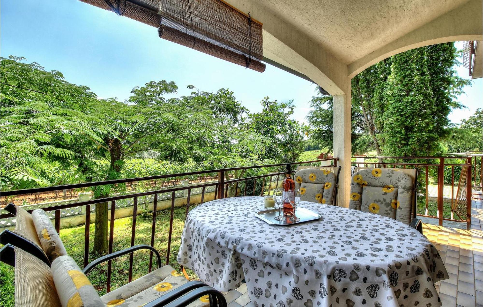 Amazing Apartment In Porec With Wifi Экстерьер фото
