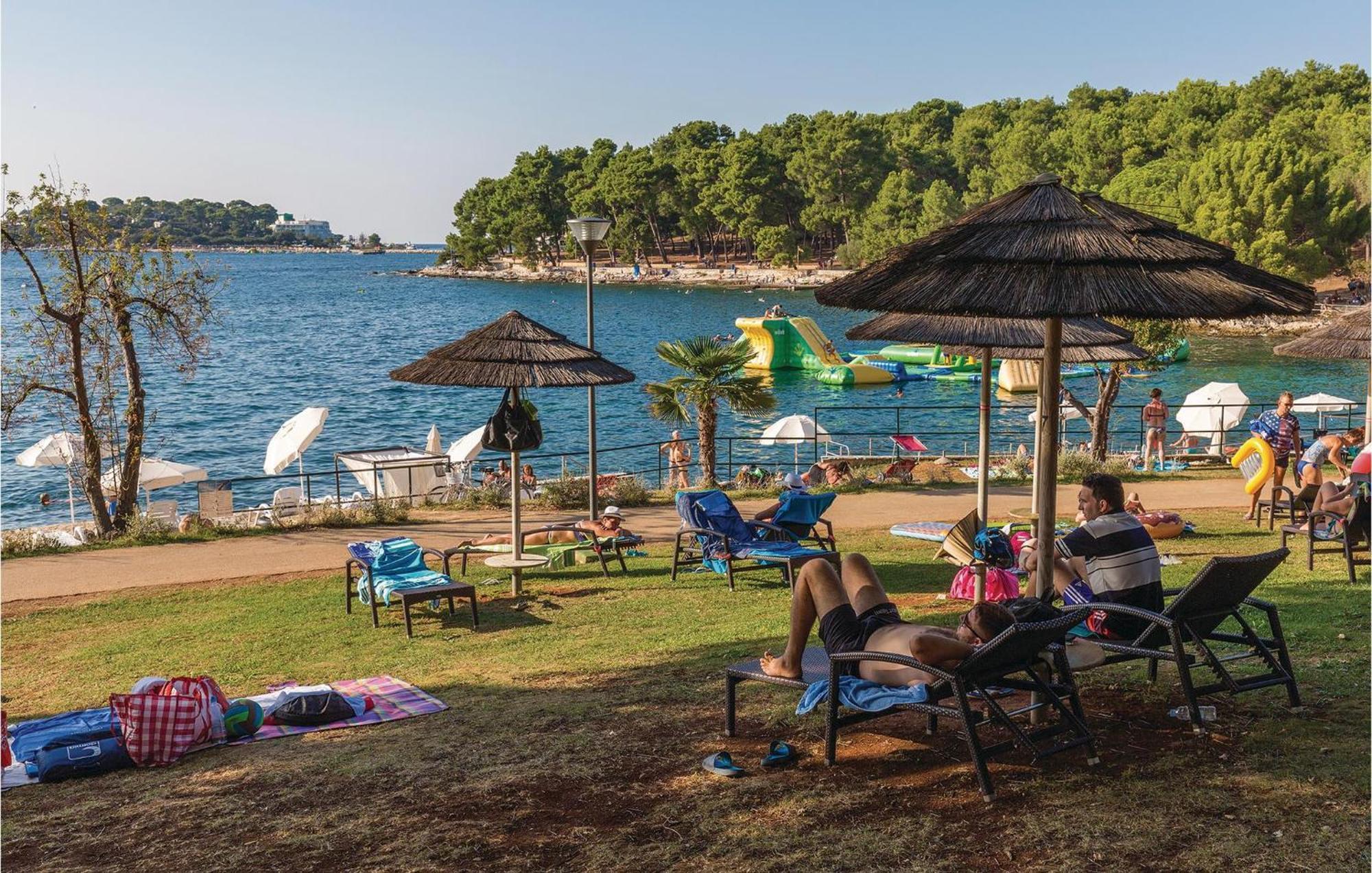 Amazing Apartment In Porec With Wifi Экстерьер фото